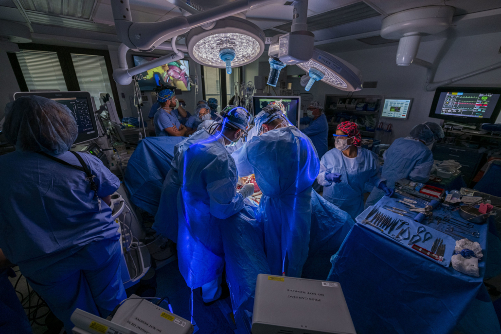 The surgery included paediatric and congenital heart surgeons, a paediatric cardiologist, obstetric and paediatric anaesthesiologists, and a maternal-foetal medicine specialist. 